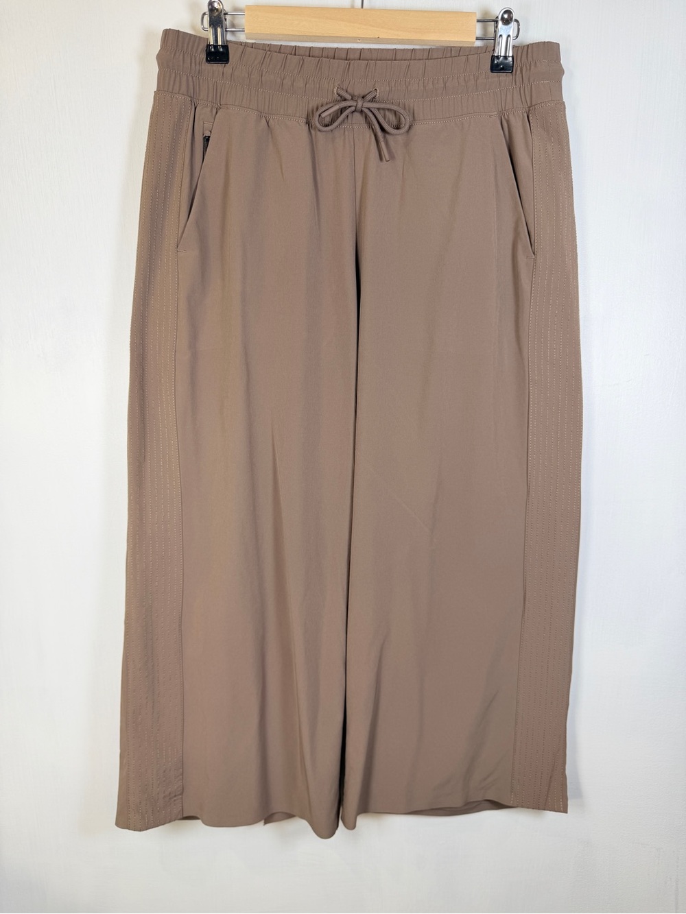 Athleta Taupe Wide-Leg Cropped Track Pants